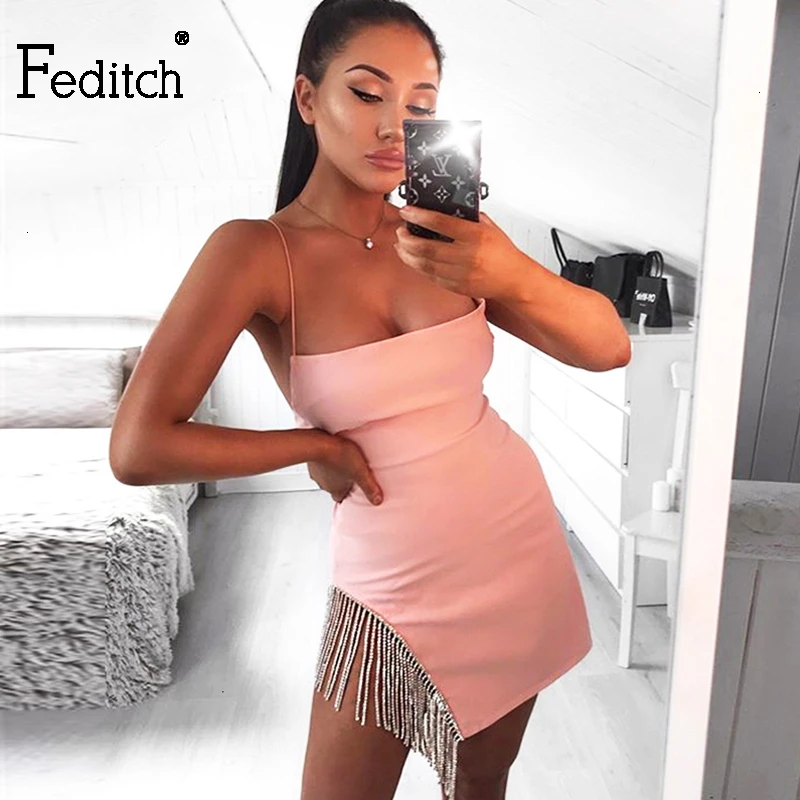 Feditch блестящая кисточка алмазные вечерние платья Bodycon Спагетти ремень Slash шеи Элегантное белое платье мини клуб Vestidos Весна Лето