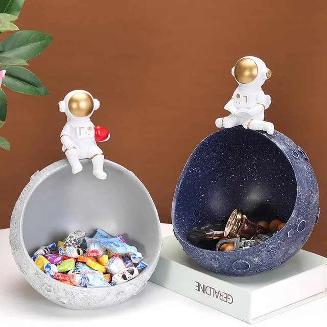 

Nordic Astronaut Storage Box Resin Accessories Home Livingroom Desktop Figurines Decoration Dining Table Sculpture Adornments
