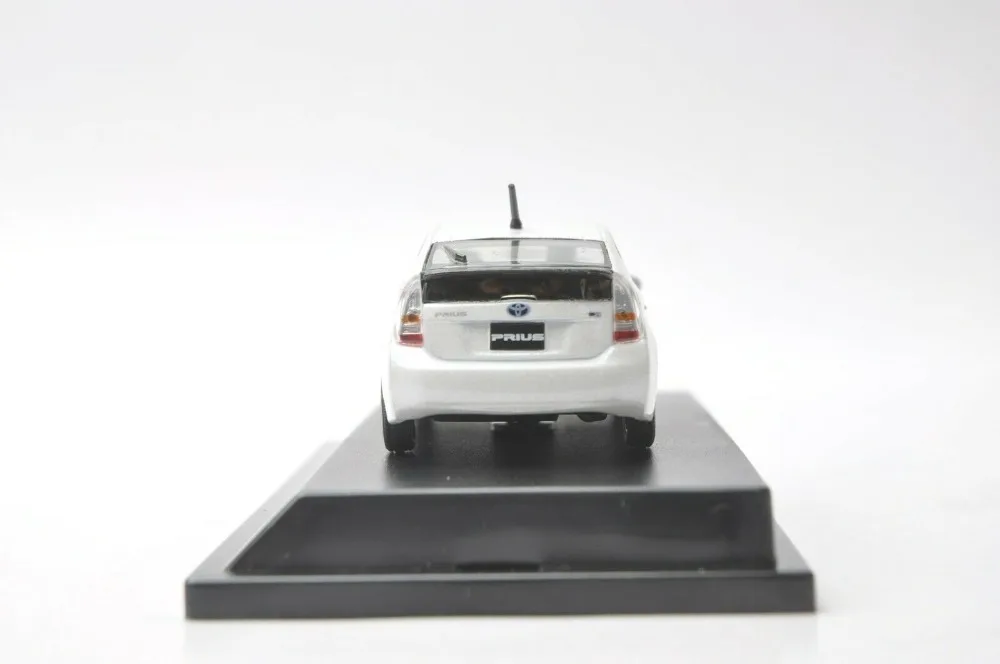 1:43 литая под давлением модель для Toyota Prius Hybrid белая Игрушечная машина из сплава миниатюрная коллекция подарки