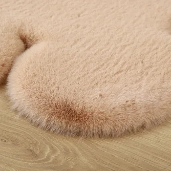 

Bear shaped carpet living room sofa bedroom bay window solid color imitation rabbit hair children's room decorative carpet