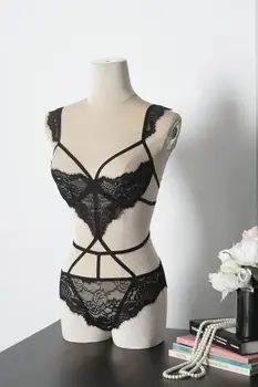 

Wriufred Sexy erotic lingerie ultra-thin lace perspective temptation one-piece underwear suit strap hollow bra set black