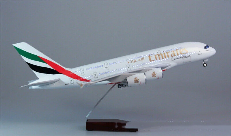 Emirates Airplane 1/160 светодиодный фонарь модель самолета A380 мини пассажирские игрушечные самолеты длиной 47 см отлитая модель самолета игрушки