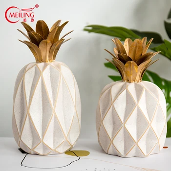 

Ceramic Pineapple Figurine Statue With Iron Leaf Handmade Pottery Fruit Ornament Craft Nordic Dining Table Home Decor