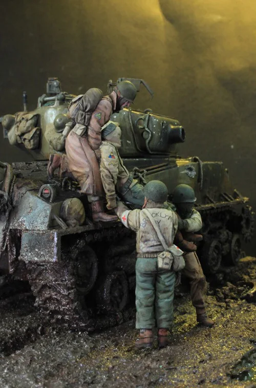 1/35 современный Травмированный включает 4(без майки) каучуковая фигурка модели наборы миниатюрный gk Unassembly Неокрашенный