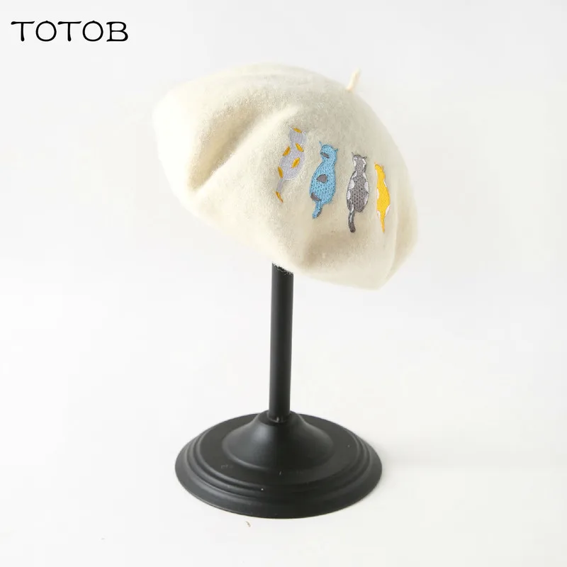 

2019 cat wool beret female autumn and winter cute beret Japanese British Korean tide painter hat outdoor fashion plus velvet cap