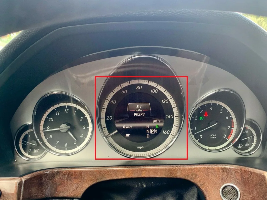 Dashboard Screen for Mercedes Benz W204 