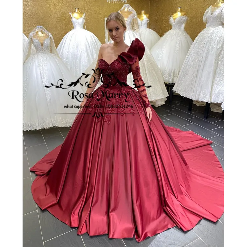 

Luxury Red Crystals Ball Gow Prom Dresses 2020 Long Sleeves One Shoulder Plus Size Puffy Satin 2K20 Sweet 16 Formal Evening Gown