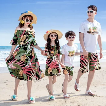 

Dad Mom Baby Summer Clothes 2020 Beach Suits Family Matching T-shirt Outfits Mom and Daughter Off Shoulder Party Dress Pajamas