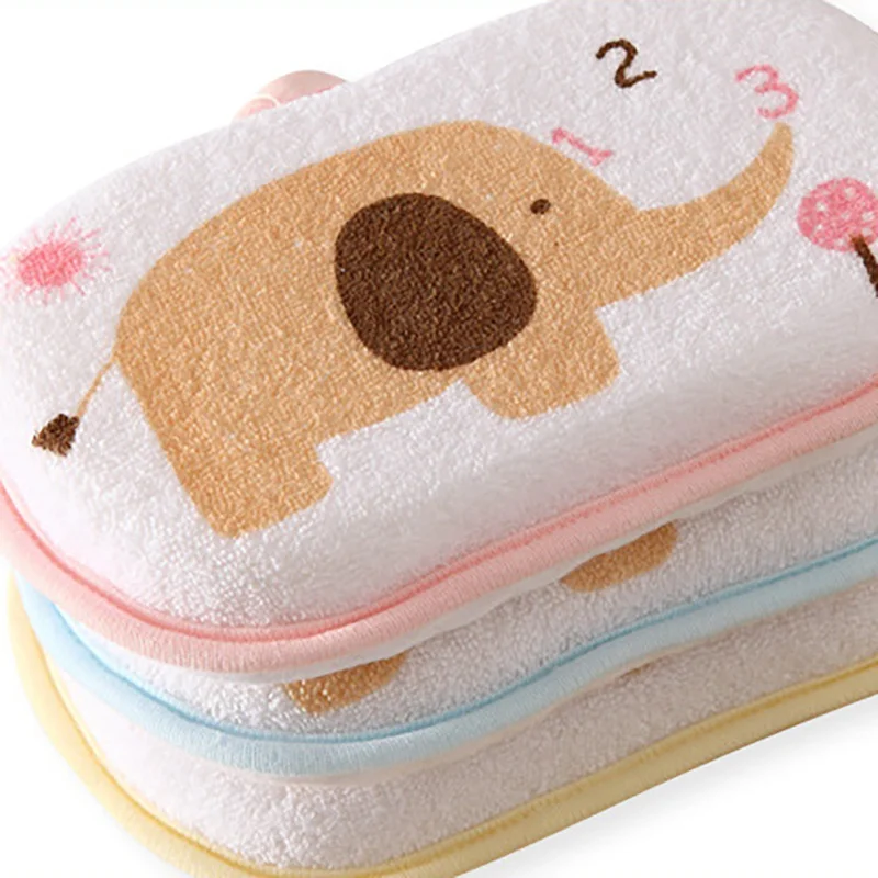 Детская ванночка губка младенческой милый душевой продукт руб Полотенца с мягкой подошвой и помпонами пуховка для пудры банные махровые полотенца для новорожденных