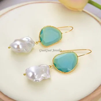 

GG Jewelry White Keshi Pearl Green Crystal Earrings