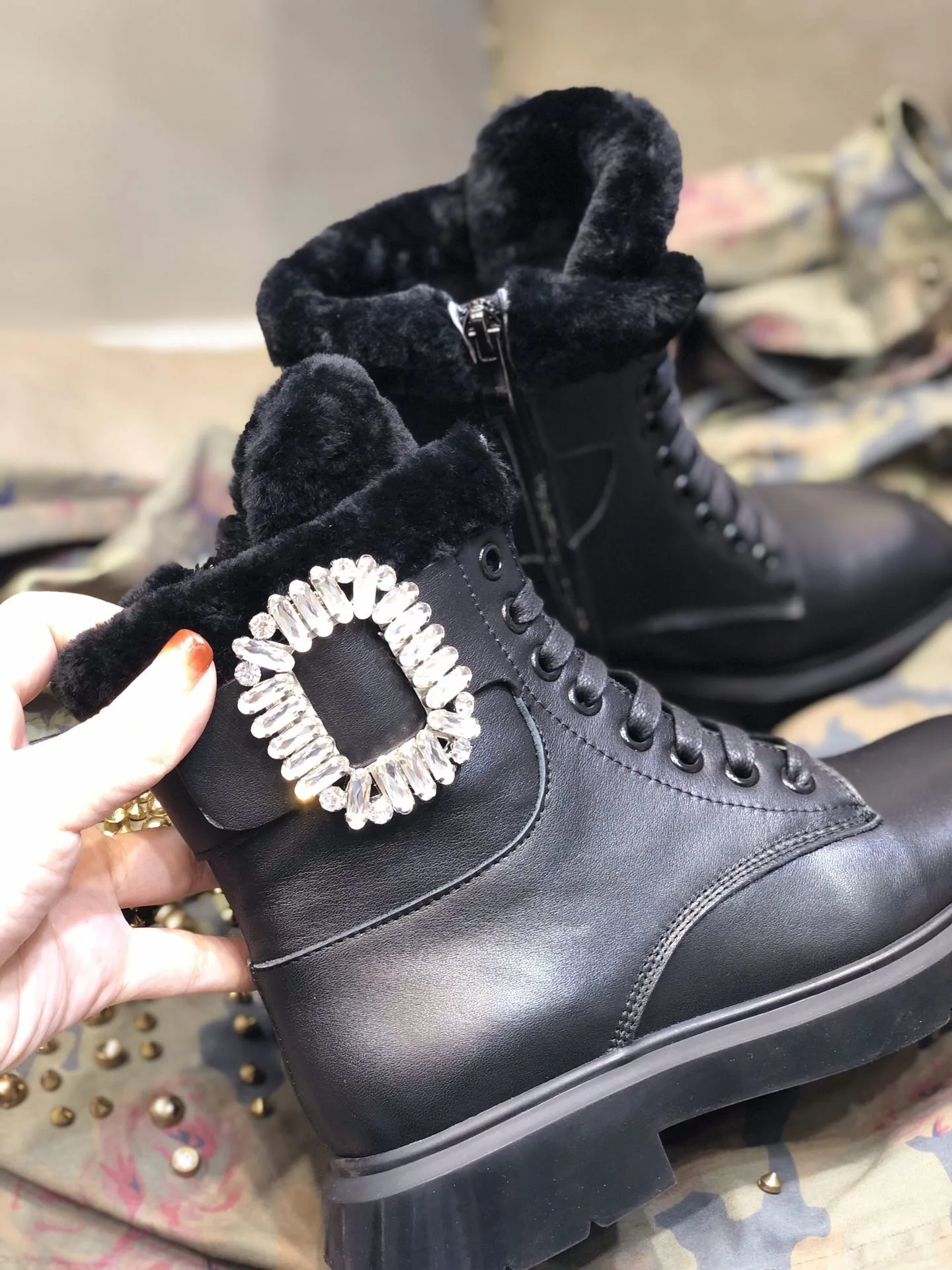 Snow boots warm wool plush Inner women winter ankle boots Flat Platform Rhinestone Martin boots Genuine leather shoes woman