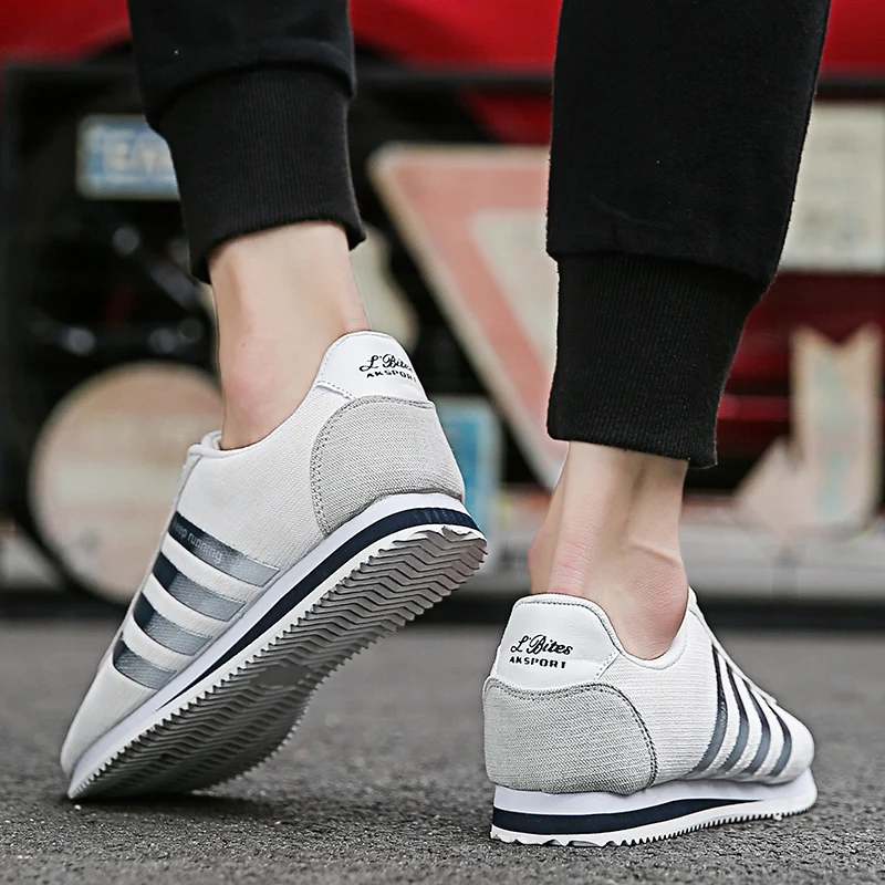 Tennis Shoes for Men Outdoor Sport Shoes Breathable Sneakers Light Casual Anti-skid Walking Canvas Male Flats Gym Footwear