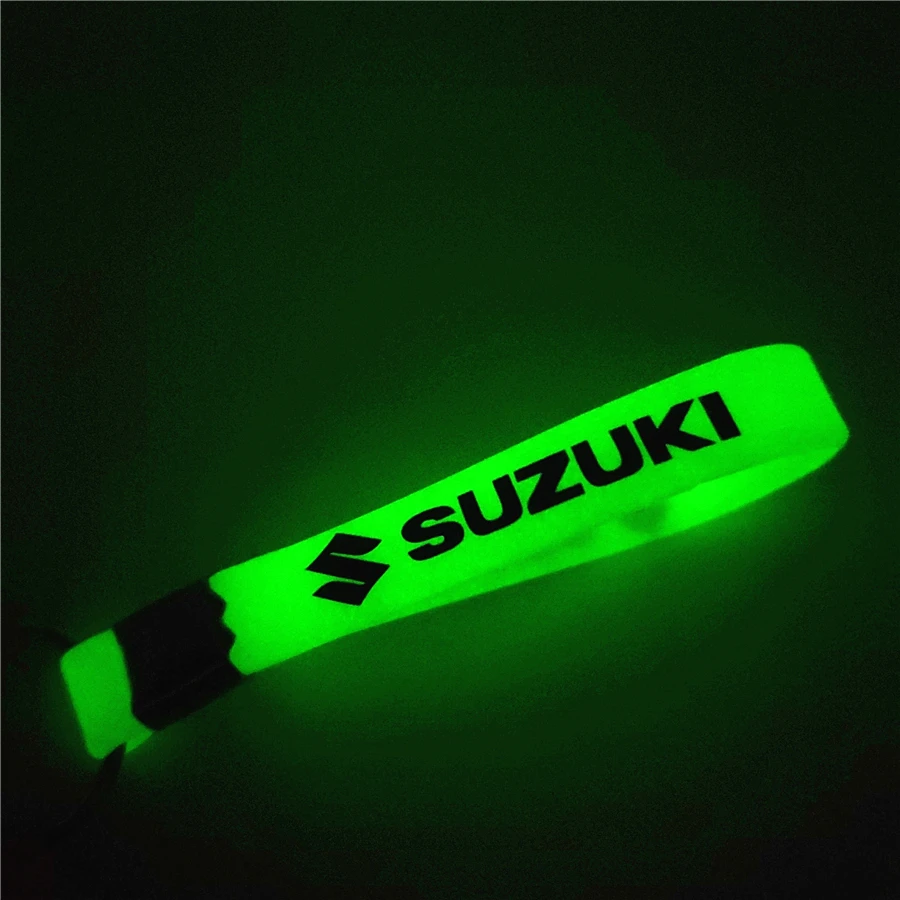 

Luminous green Car keychain KeyRing For Suzuki Swift SX4 Vitara Jimny S-CROSS car styling