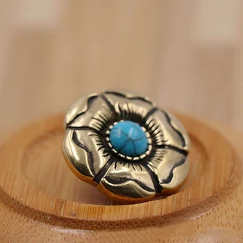 

1 X Retro Brass Flower Conchos Screwback Classical Fashion Style Design Leather Bag Wallet Chain Button Rivet Studs