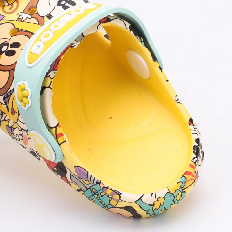 Kids Slippers Children Slippers Summer New Fashion Cartoon Prints Boys Girls House Slides Outdoor Anti-skid Beach Slippers Soft