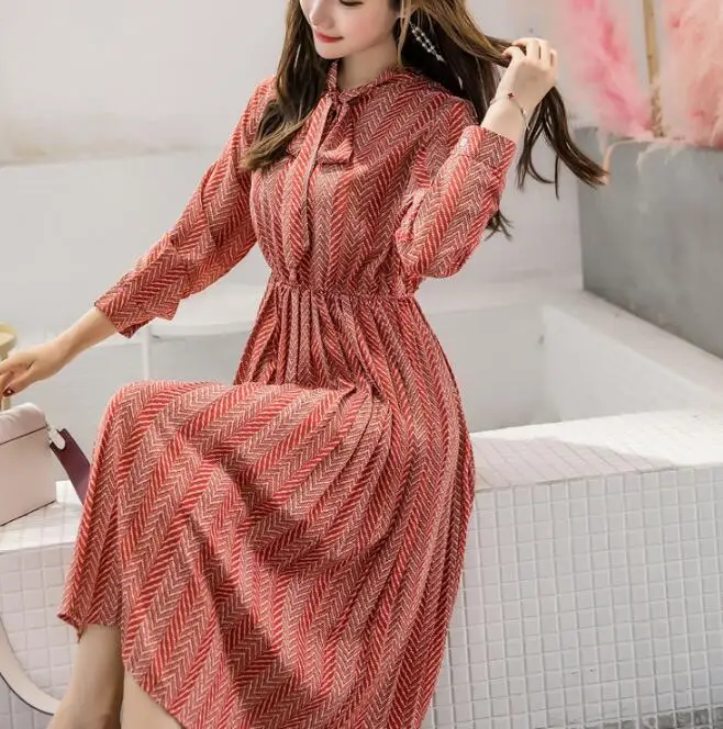 

High Quality 2019 Spring New Arrival Leisure Bow Collar Stripe Long Sleeve Woman Long Chiffon Pleated Dress