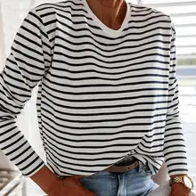 Женская модная черно-белая полосатая блузка, Повседневная рубашка с длинным рукавом и круглым вырезом, мягкая Корейская рубашка, женская футболка, осень 2021 Женская модная черно-белая полосатая блузка, Повседневная рубашка с длинным рукавом и круглым вырезом, мягкая Корейская рубашка, женская футболка, осень 2021