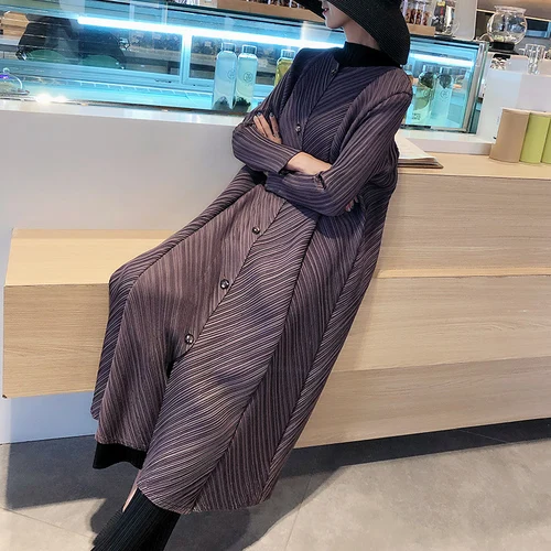 Miyake Плиссированное пальто для женщин с круглым вырезом и длинными рукавами однобортное с широкой талией однотонные тренчи Новая Осенняя мода - Цвет: Grey