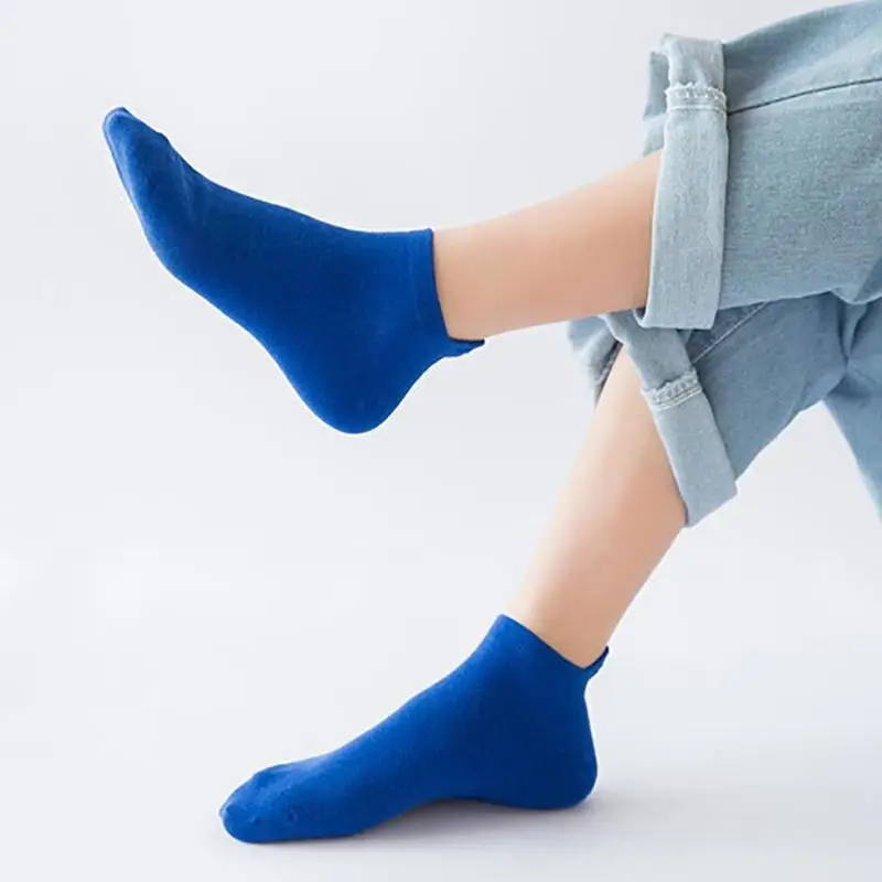 Женские хлопковые носки с вышивкой, однотонные, модные, по щиколотку, с героями мультфильмов, женские мягкие носки, гибкая ткань, безопасная и удобная