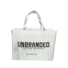 500 шт./лот Премиум переработанный белый нетканый мешок с серебряными краями и ручкой для промоакций магазин одежды ежедневного использования