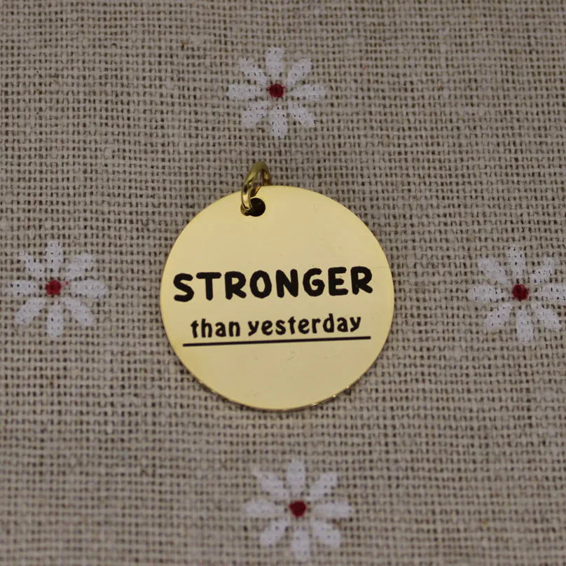 Сильнее чем вчера мотивирующее очарование подвески из нержавеющей стали подарок
