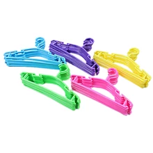 Набор из 50 шт. вешалок для ребенка и ребенка в пластиковой прочной пластиковой вешалке крюк 5 цветов для девочки или мальчика