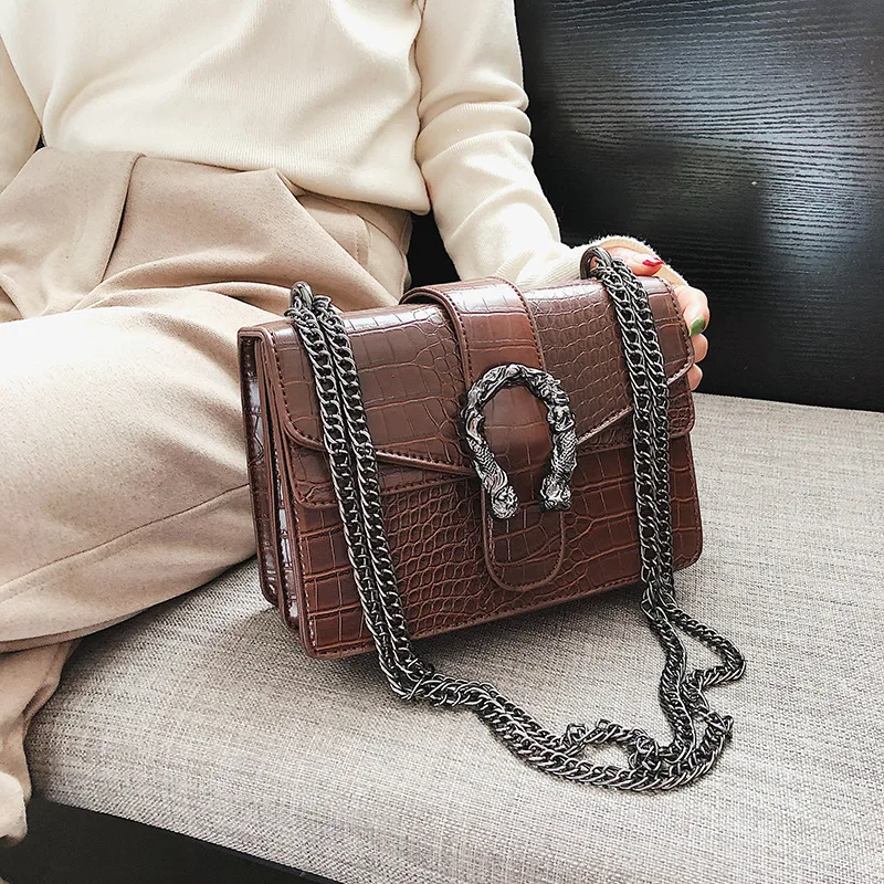 

Bag Female 2018 New Retro Stone Pattern Shoulder Messenger Bag Chic Chain Wild Lock Small Square Bag