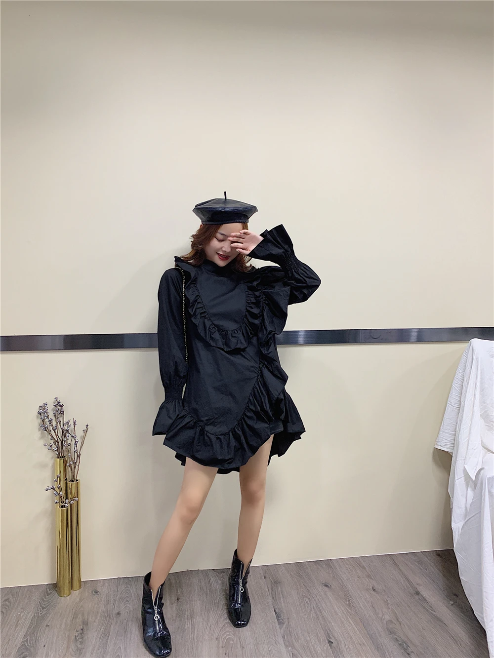 DEAT осеннее длинное Расклешенное мини-платье с круглым вырезом и оборками свободного кроя в японском стиле черного цвета, короткое платье MG702