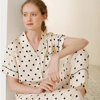 

2020 new female satin printed pajamas short-sleeved trousers polka dot printed home service suit pigiama donna pijamas mujer