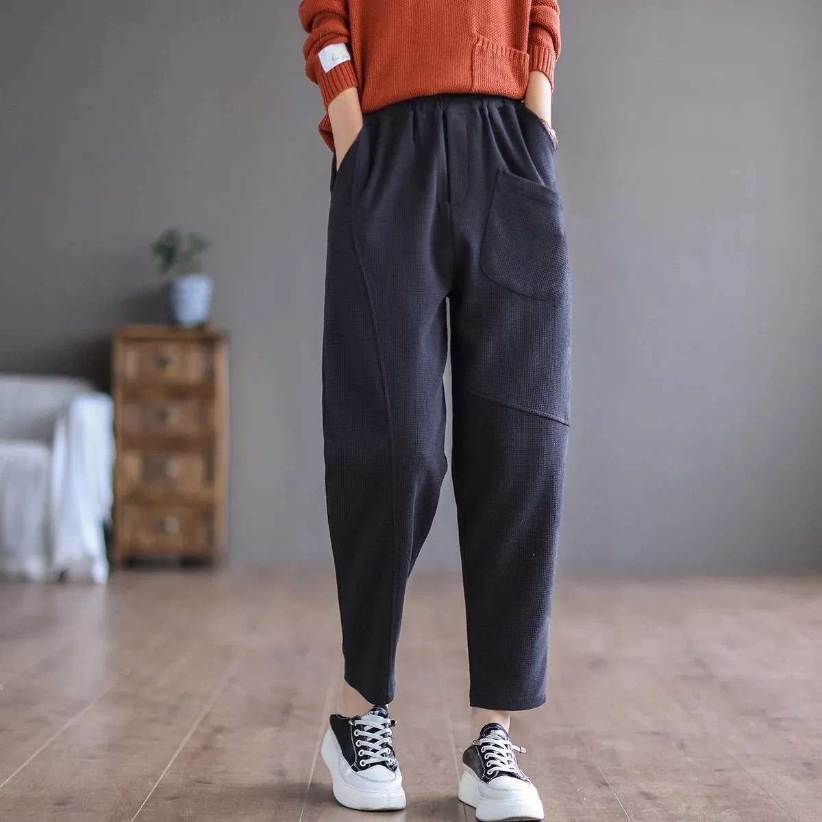 black capri pants Spring and autumn new style retro literary elastic waist thinner harem pants casual cotton knitted trousers  women sweatpants palazzo pants