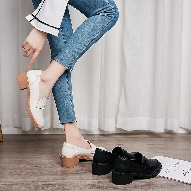 

British-Style Black And White with Pattern Small Leather Shoes Women's Extra High 2019 Spring New Style Students Versatile Slip-