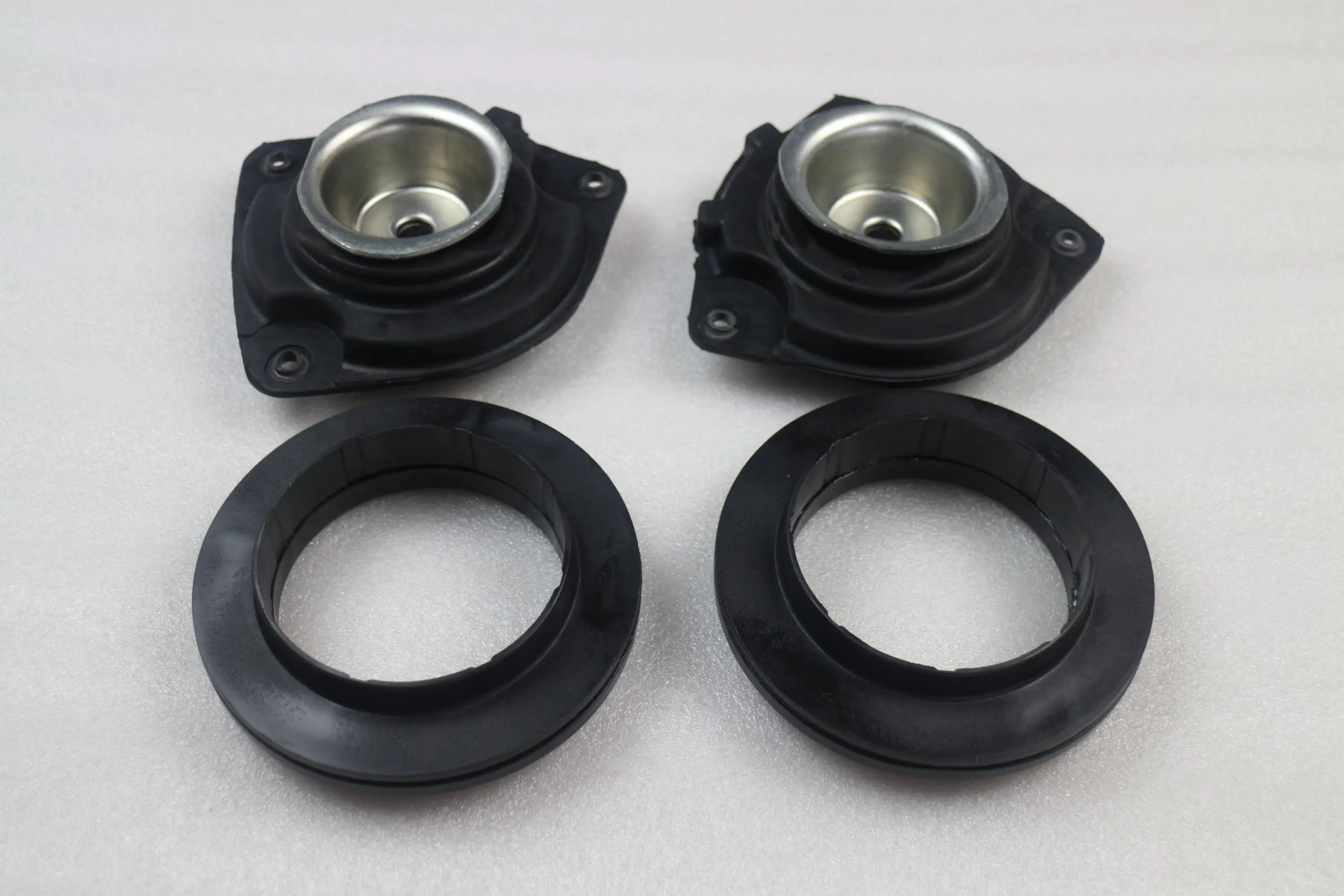 FITS RENAULT CLIO MK3 2005/> FRONT RIGHT TOP STRUT MOUNTING /& BEARING KIT