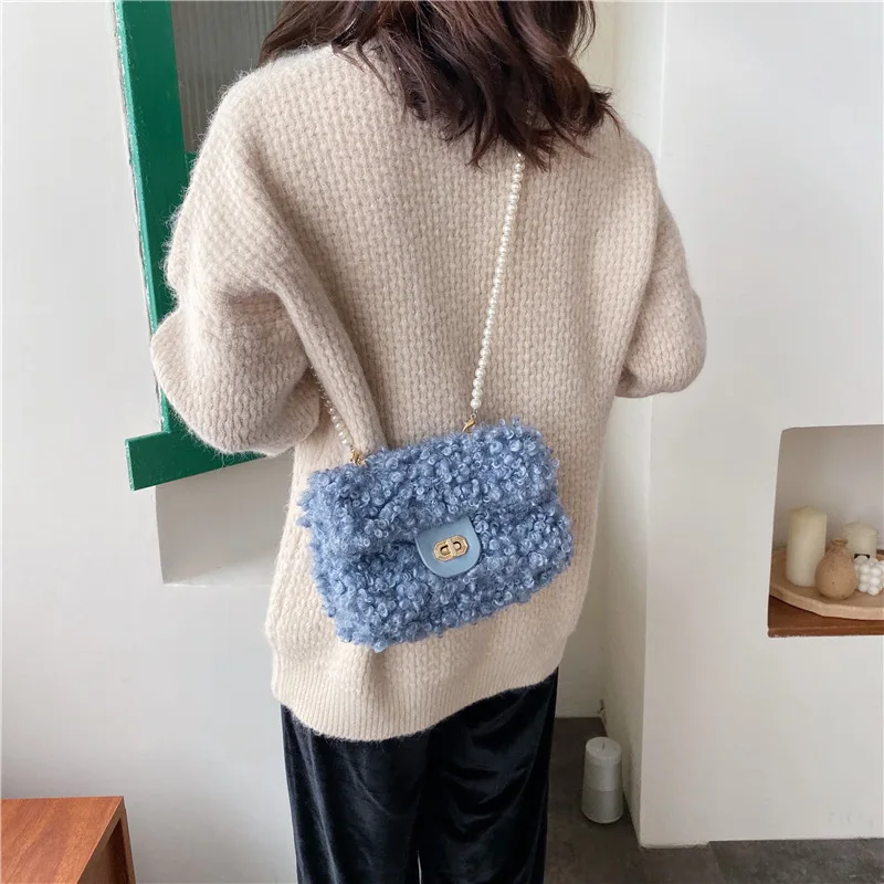 

New Texture All Match Plush Shoulder Bag Simple and Stylish Pearl Chain Lock Messenger Bag Temperament Woman Small Square Bag