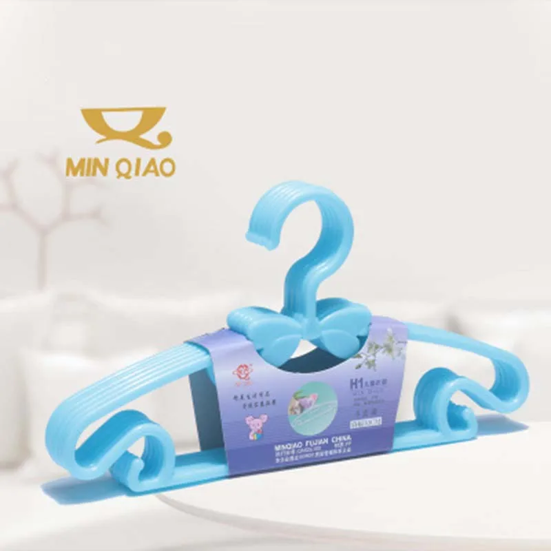 6pcs/Set Fashion Plastic Candy Color Children Baby kids Clothes Hangers Hook Non Slip Drying Racks Cloth Hanger Clothes Storage