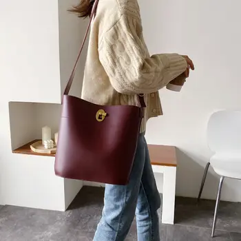 

Bag Female 2020 Autumn and Winter New Korean Version of the Defining a Bucket Bag Mass Shoulder Bag