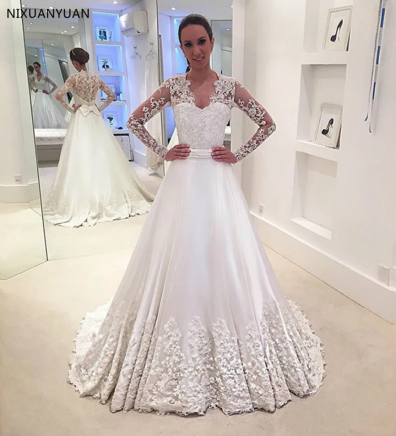 

2020 New Vestios De Novia Gorgeous A-line Wedding Dresses V-neck Lace Appliques Beaded Button Back Bridal Gowns with Ribbon Bow