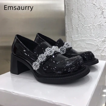 

Luxury Rhinestone Flower Belt Women Pumps Sewing Round Toe Patent Leather Thick Heel Preppy Style Single Shoes Woman