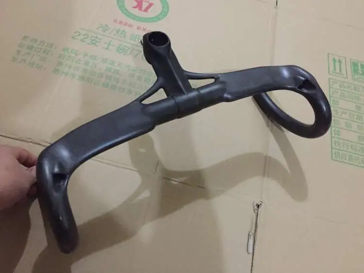 

Ultra-Light Carbon Fiber Ultra-Light Highway Handlebar One-piece Bent Handlebar Stem Innerline Design Bent Handlebar