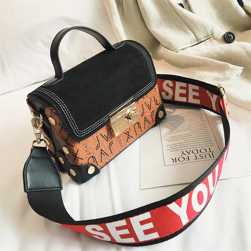 

Korean-style Stereo Qualitative Small Box Dull Polish Jia Gu Wen Pig Nose Lock Shoulder Oblique WOMEN'S Bag