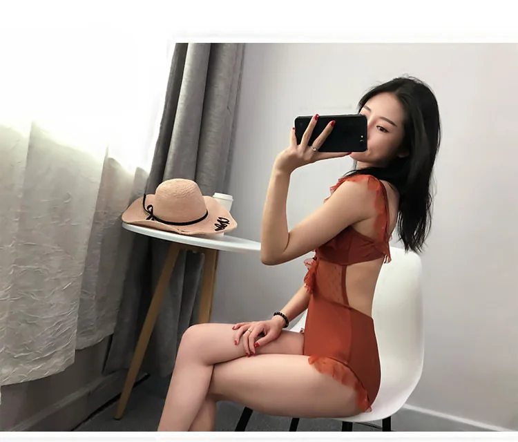 10764788745_1642047202