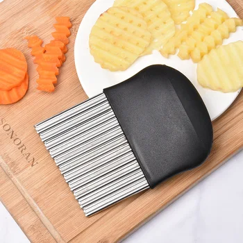 価格 多機能波タマネギのポテトスライスナイフプリーツチップサラダ段ボールスライスナイフ波切断