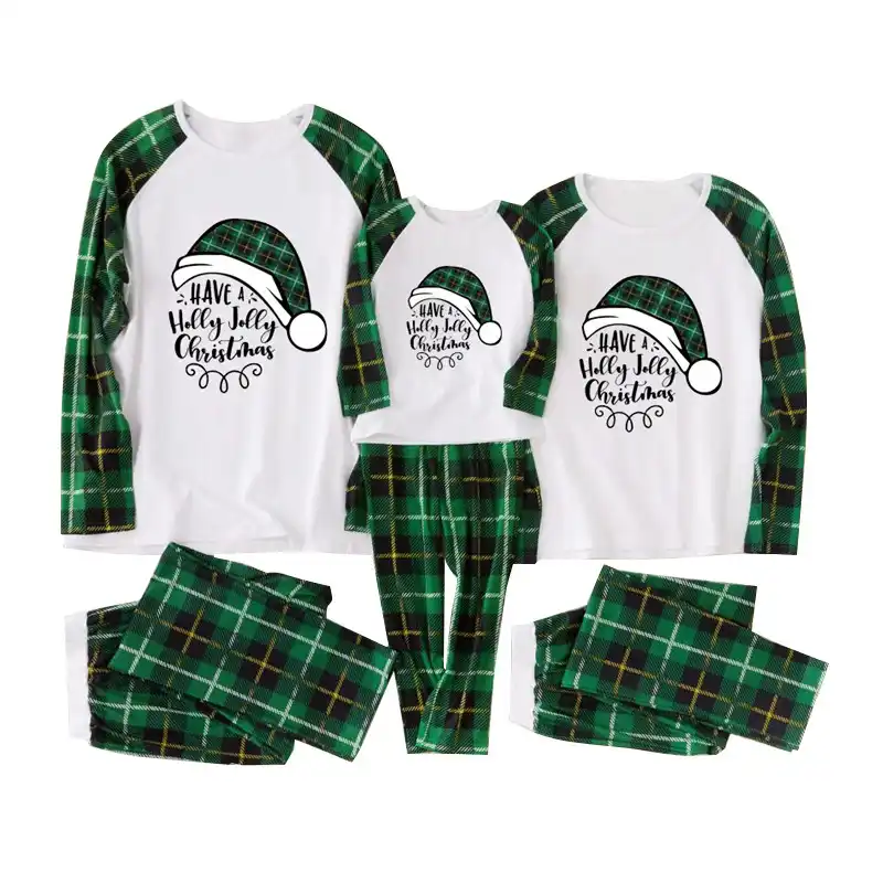 mom and baby girl matching christmas pajamas