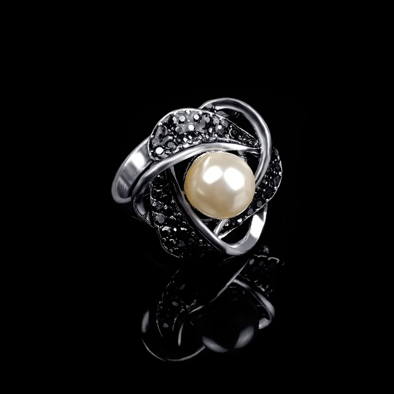 Wedding Ring Finger Ring Women's Pearl Ring Exquisitely Hollowed Out Bridal Wedding Jewelry Gift