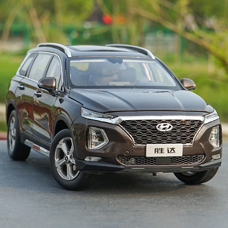 Оригинальный оригинальный четвертый поколение 1:18 Hyundai SANTAFE SUV литая модель 2019