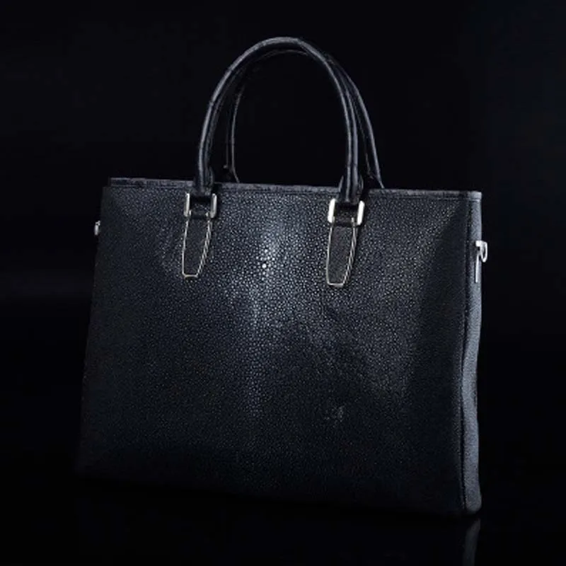 Рисунок 4 - Мужской портфель из натуральной кожи