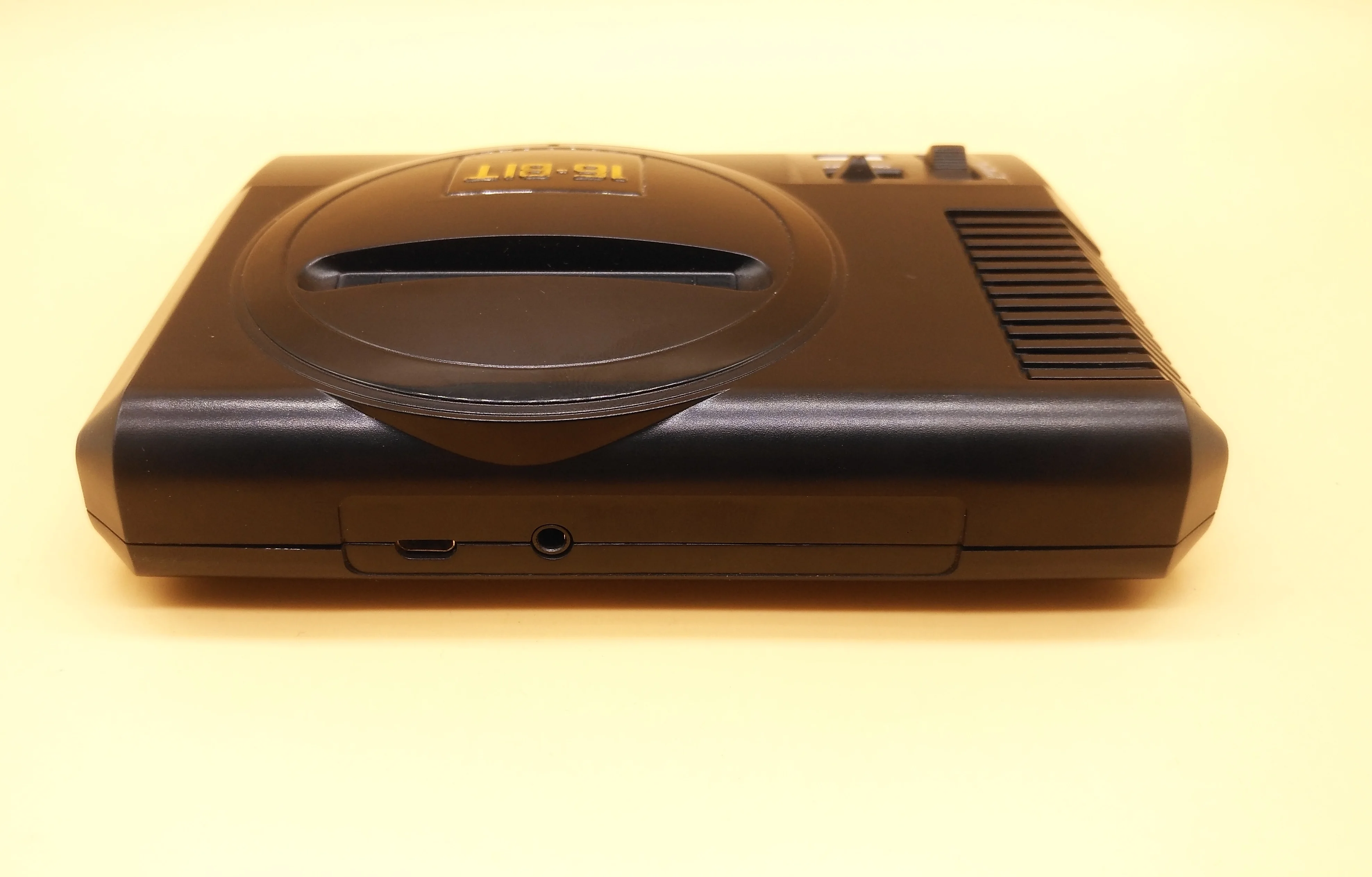 Ceny 2019 New Retro Mini konsola do gier tv wideo dla Sega MegaDrive 16 bitowych gier z 208 różnych wbudowane gry dwa gamepady AV Out