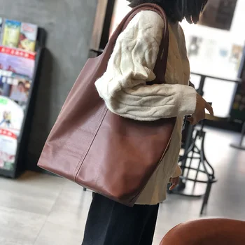

2020 Korean version of the soft glutinous first layer handbagcasualshoulderbagfemalehigh-capacityleather tote bag cowhide women