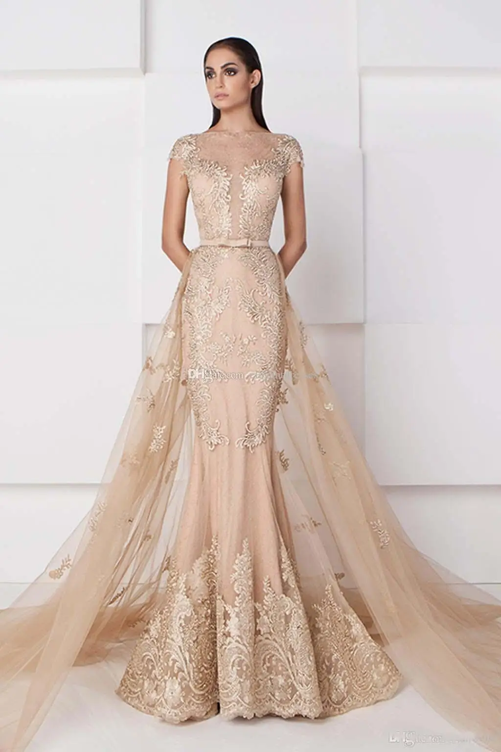 Saiid Kobeisy Mermaid Champagne Evening Dresses With Detachable Train Short Sleeve Lace Applique Prom Gowns Sheer Neck Vintage Party Dress