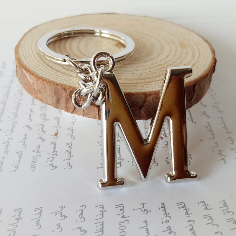 Metall DIY A-Z Buchstaben keyChain Silber Farbe Auto Schlüssel Ring Frauen Charme Geschenk 26 Buchstaben Schlüssel kette Party Geschenk Schlüssel ring 2221