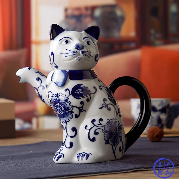 Китайский стиль Цзиндэчжэнь голубой и белый фарфор lucky cat чайник украшение дома японские Классические краски для рисования на керамике чайник